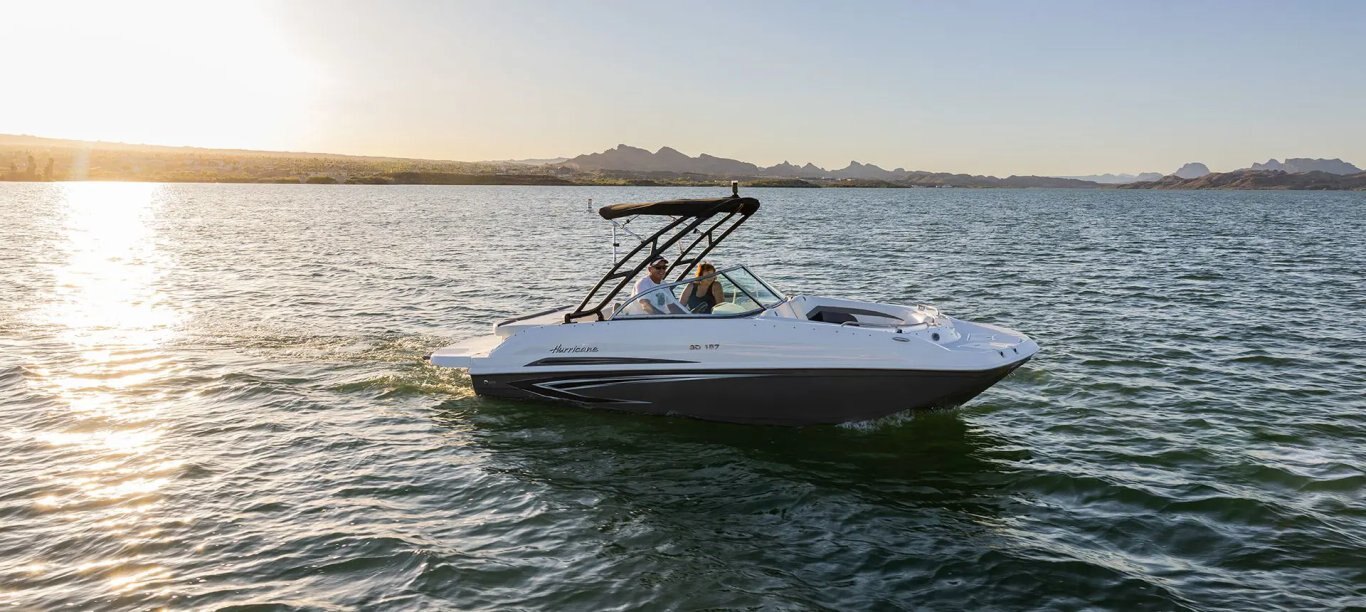 Hurricane SunDeck 187 IO Sterndrive