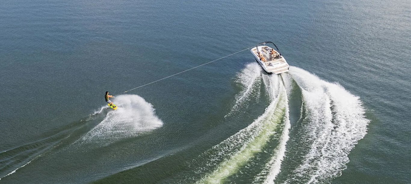 Hurricane SunDeck Sport 205 IO