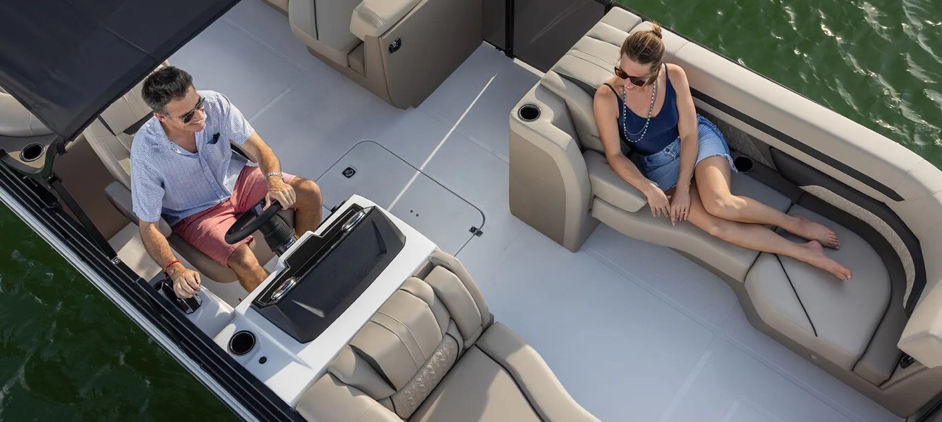 Hurricane FunDeck 2360 SB OB