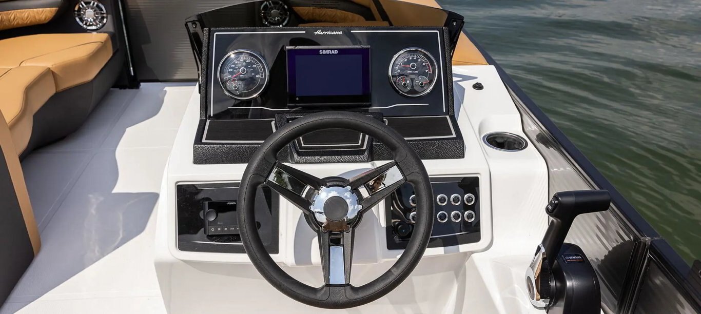 Hurricane FunDeck 2360 SBC OB