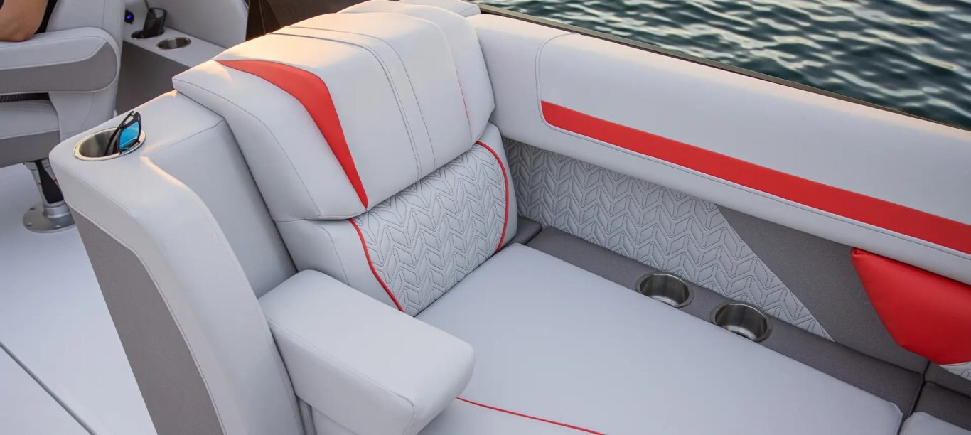 Hurricane FunDeck 2360 RE OB