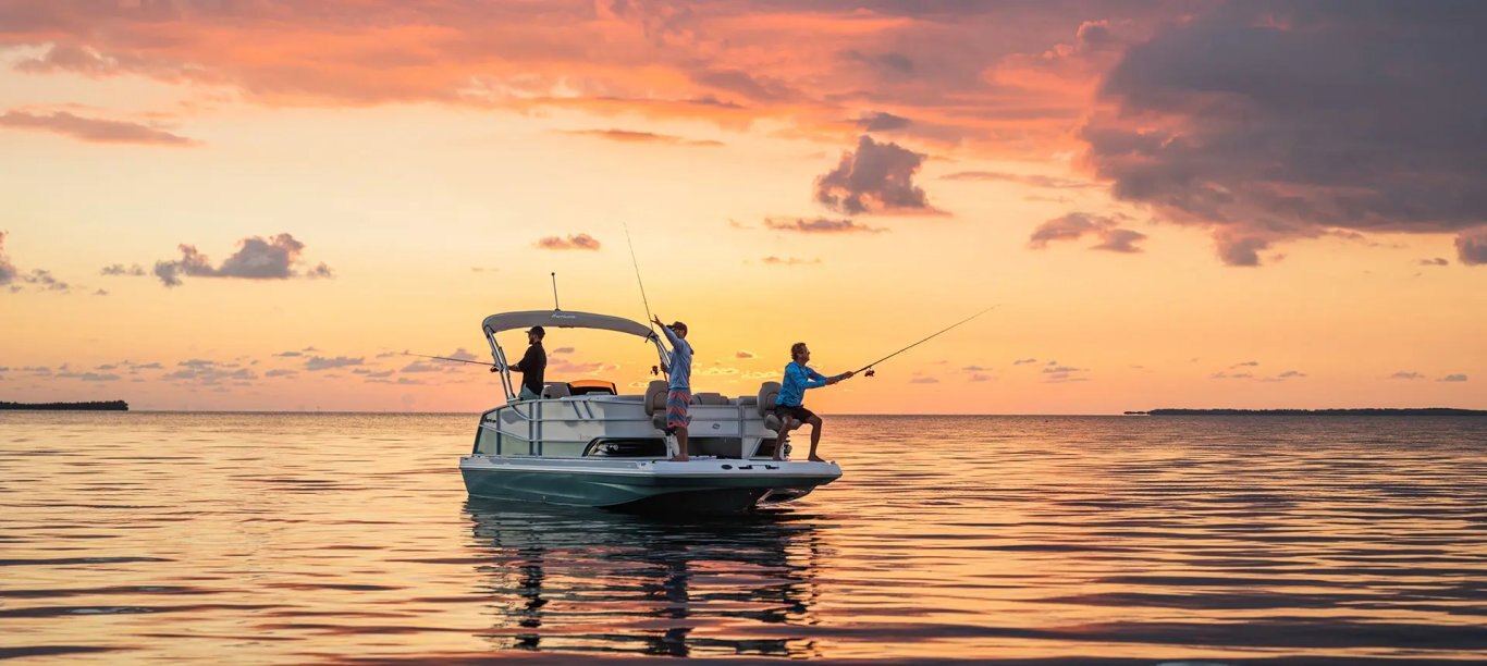 Hurricane FunDeck 2360 REF OB