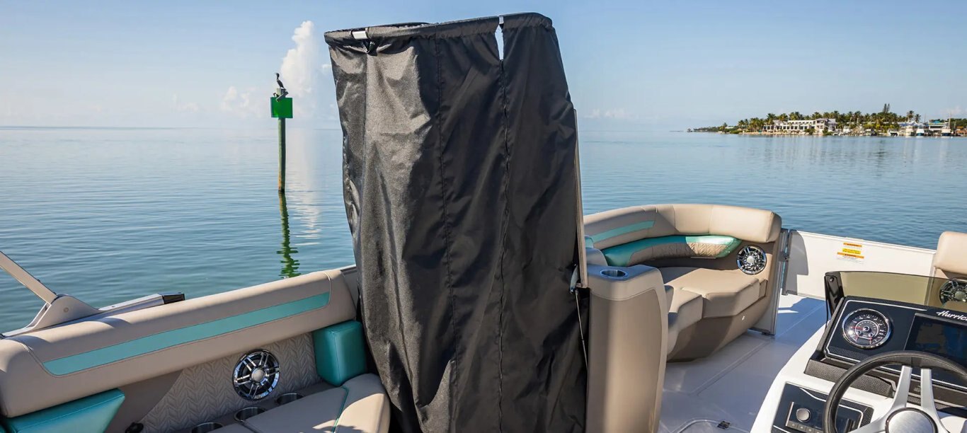 Hurricane FunDeck 2360 REF OB