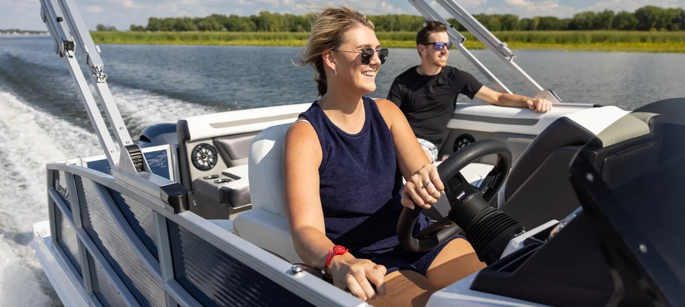 Hurricane FunDeck 2260 RE OB