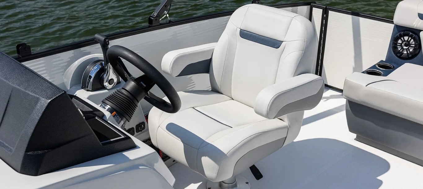 Hurricane FunDeck 2260 REF OB