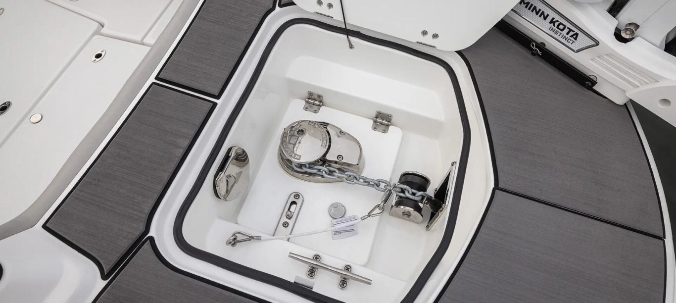 Hurricane Center Console 24 OB