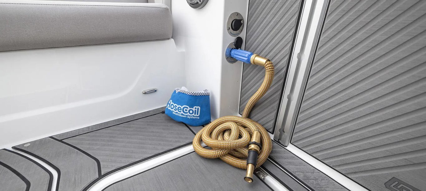 Hurricane Center Console 24 OB