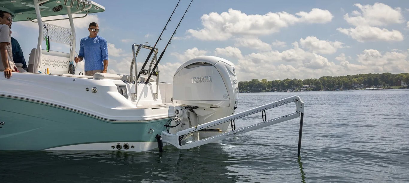 Hurricane Center Console 24 OB