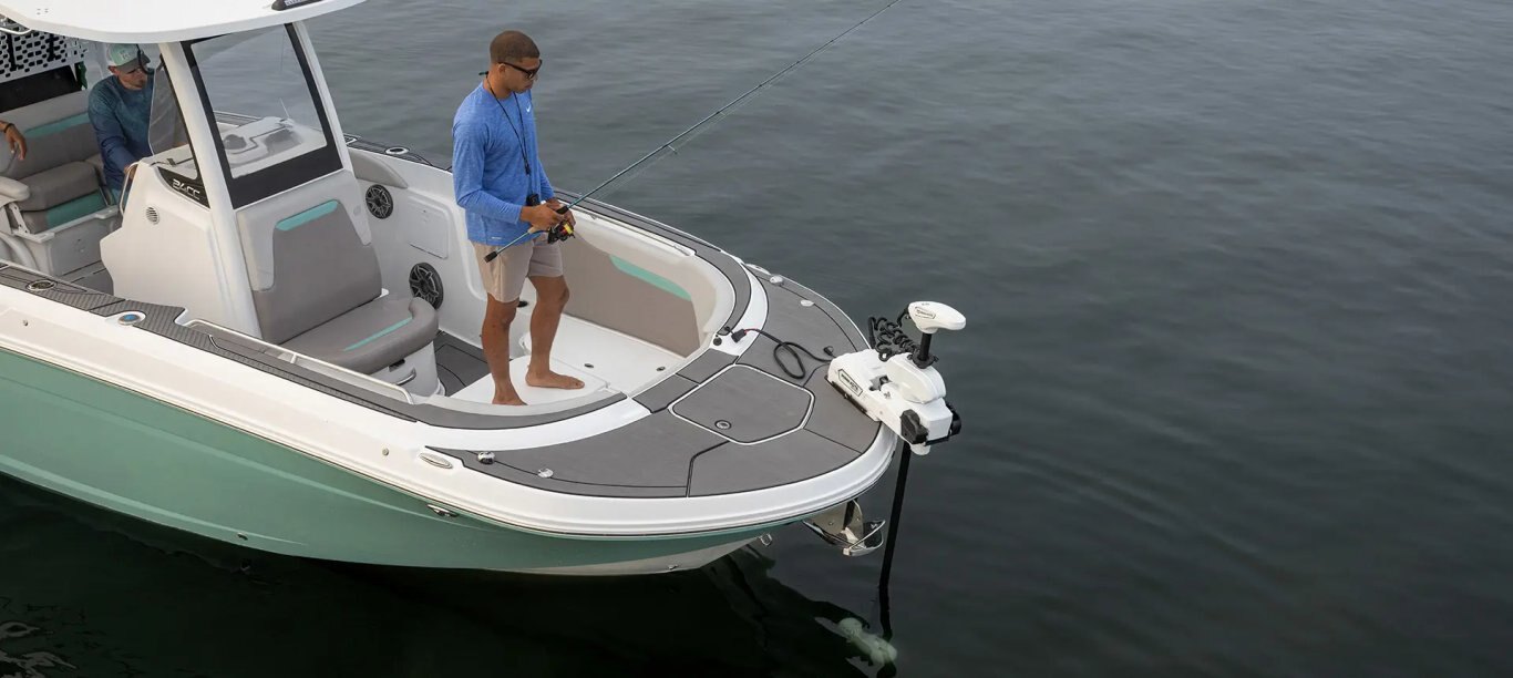 Hurricane Center Console 24 OB