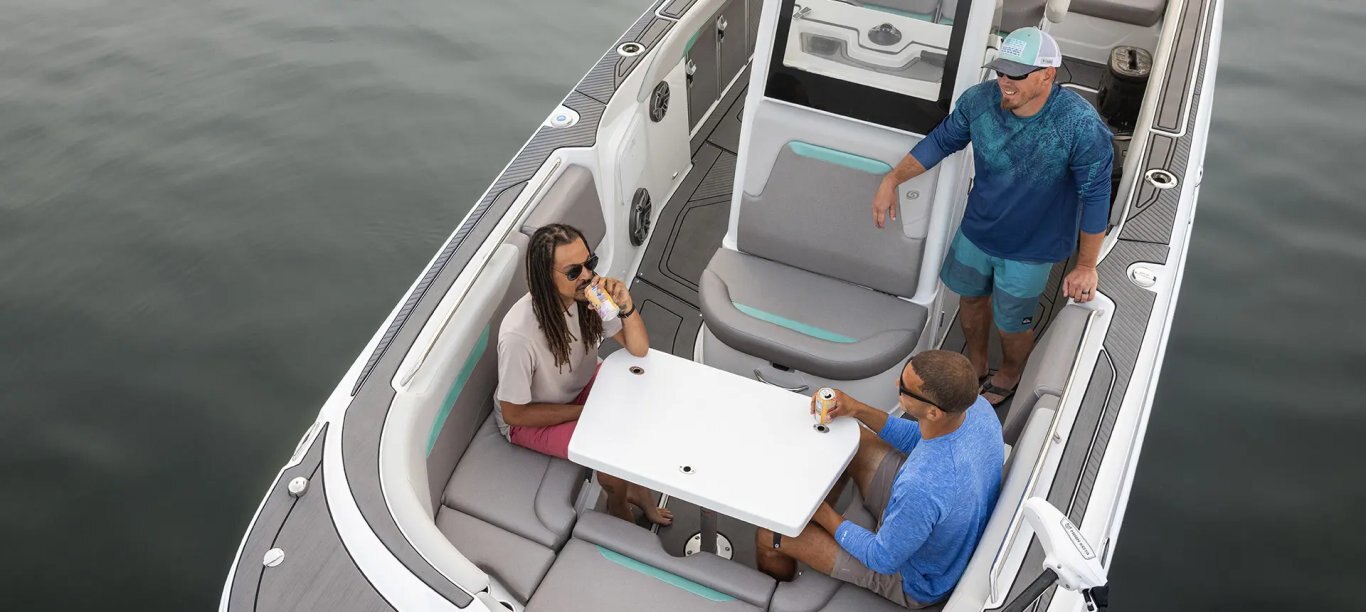 Hurricane Center Console 24 OB