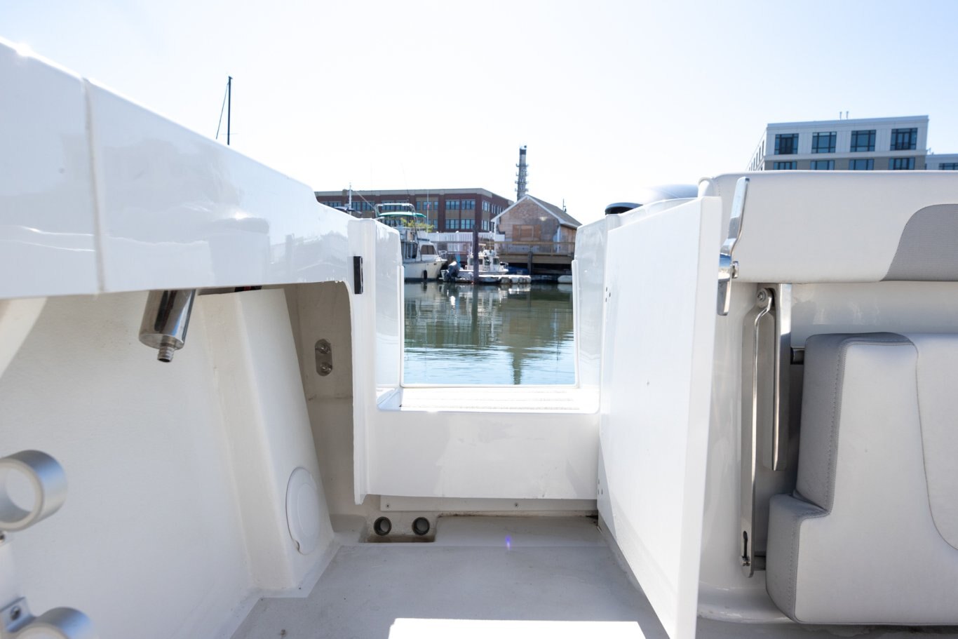 2026 Parker 257 EXPLORER