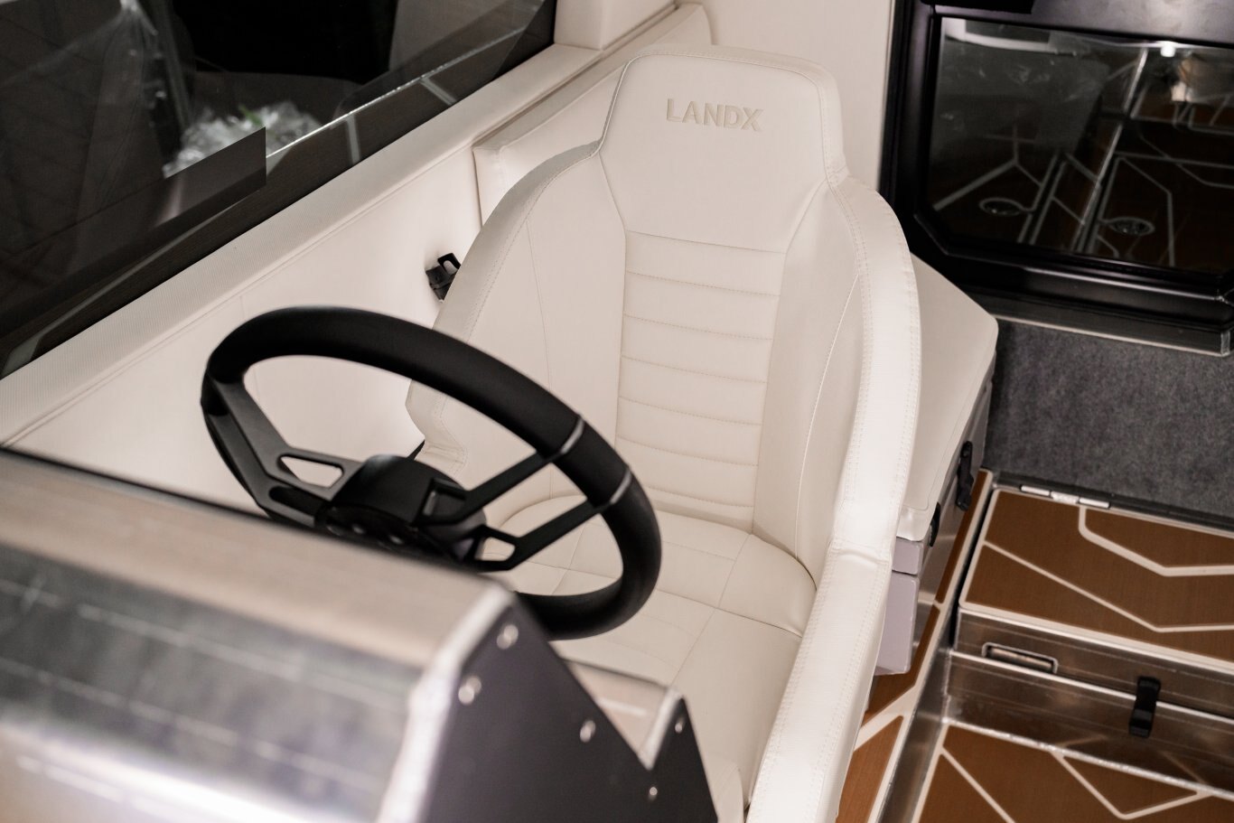 2026 LANDX X6 COTTAGE EDITION TORONTO BOAT SHOW