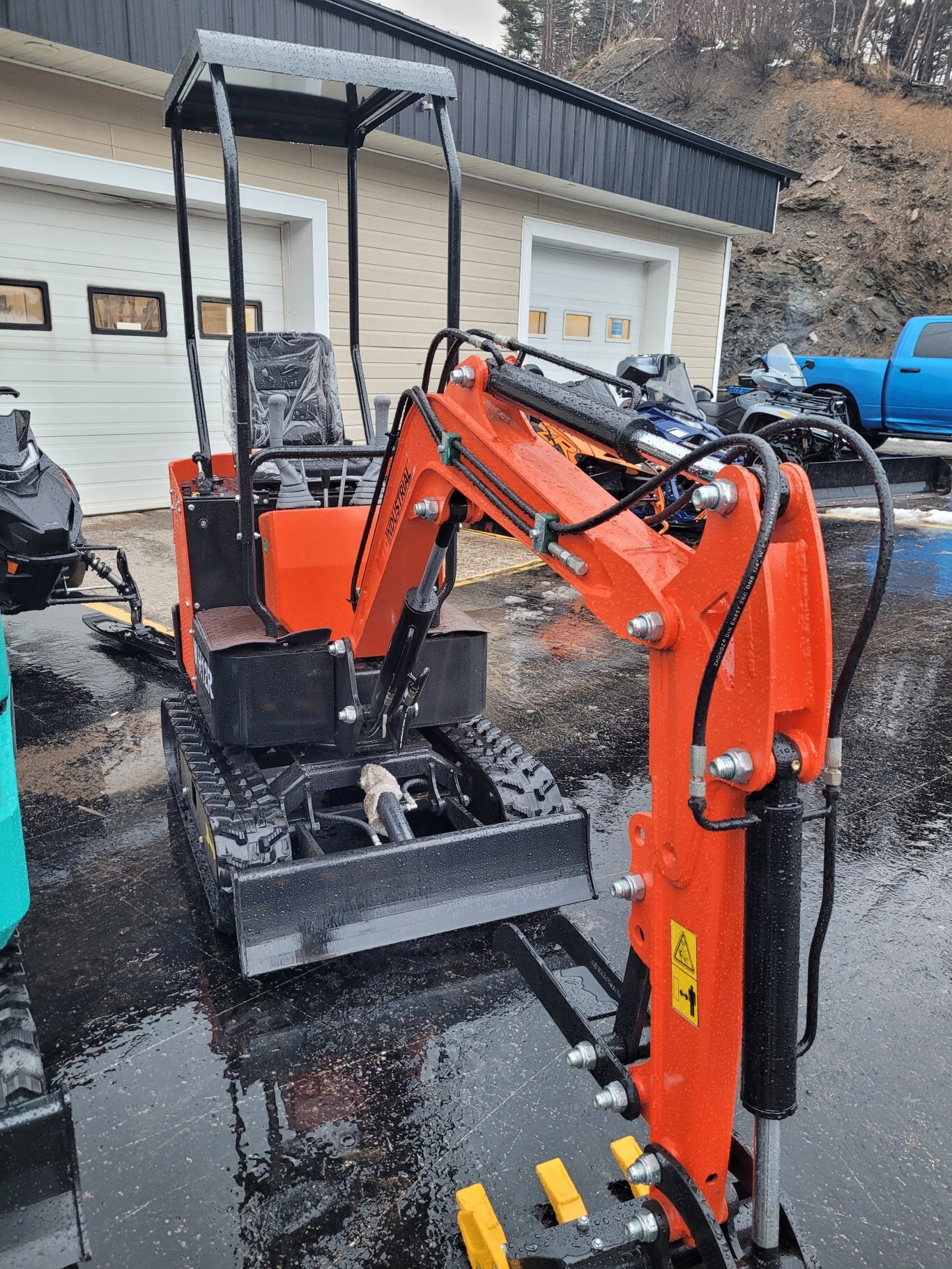 2024 AGT WH12R Mini Excavator