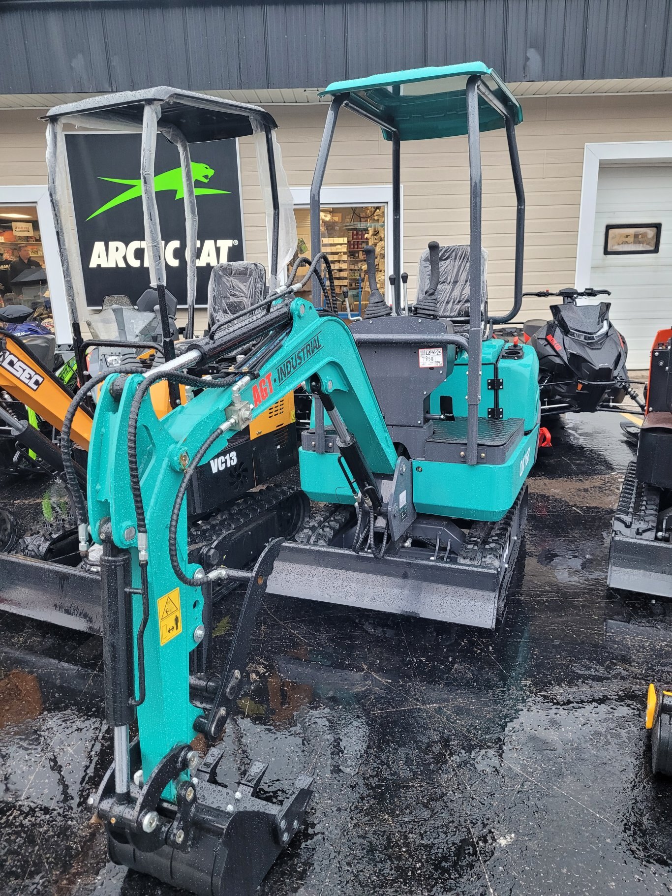 2024 AGT QH16R  Mini Excavator