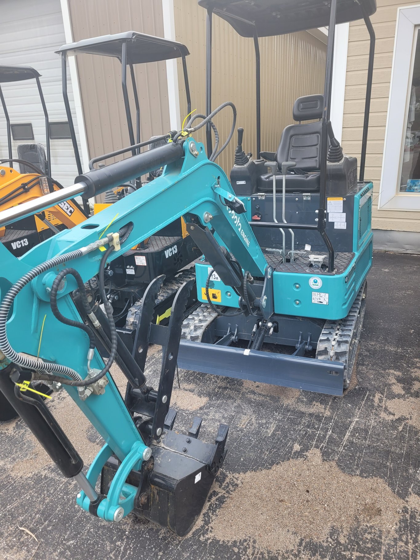 2024 DIGMASTER DM200 MINI EXCAVATOR