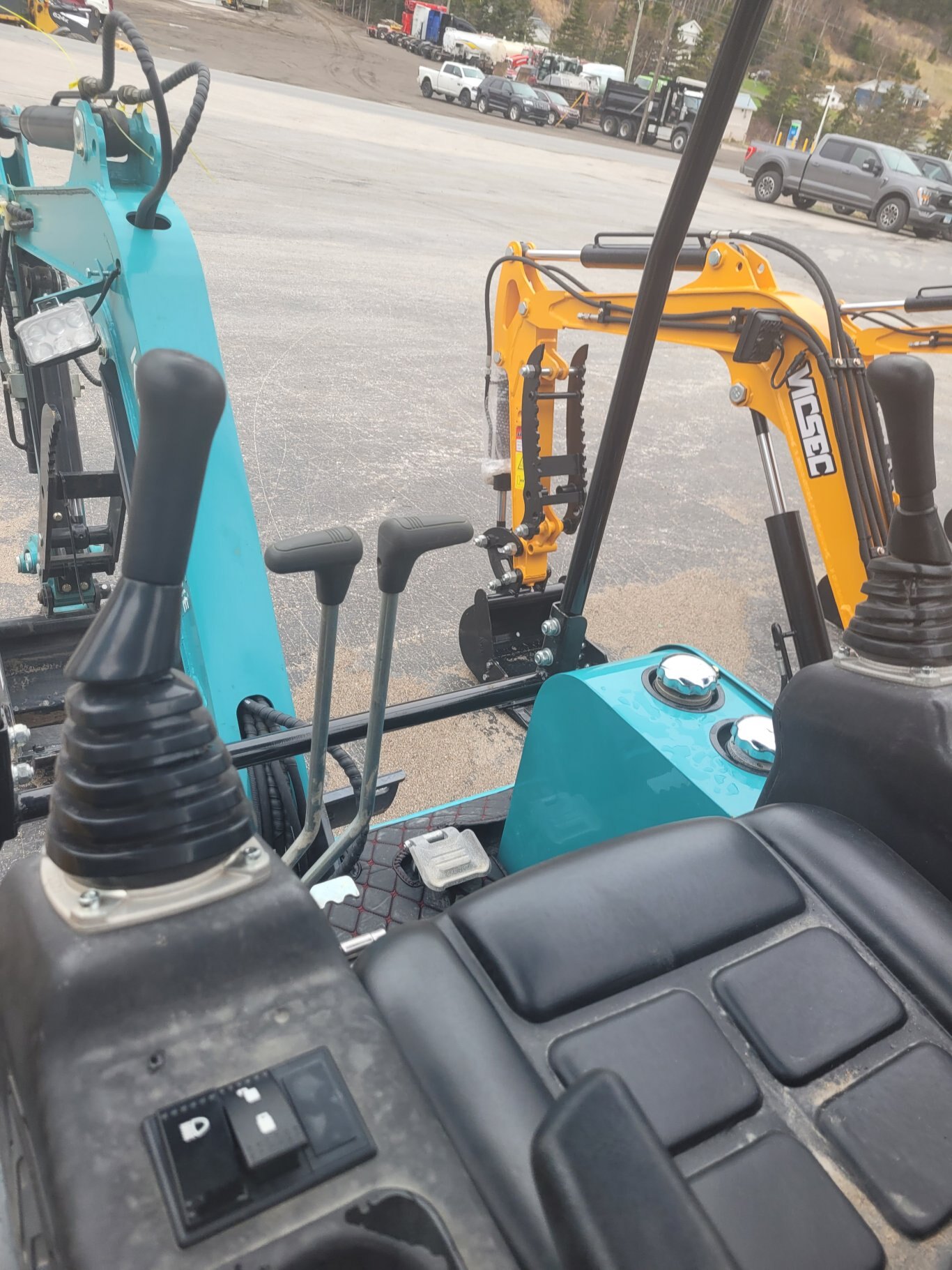 2024 DIGMASTER DM200 MINI EXCAVATOR