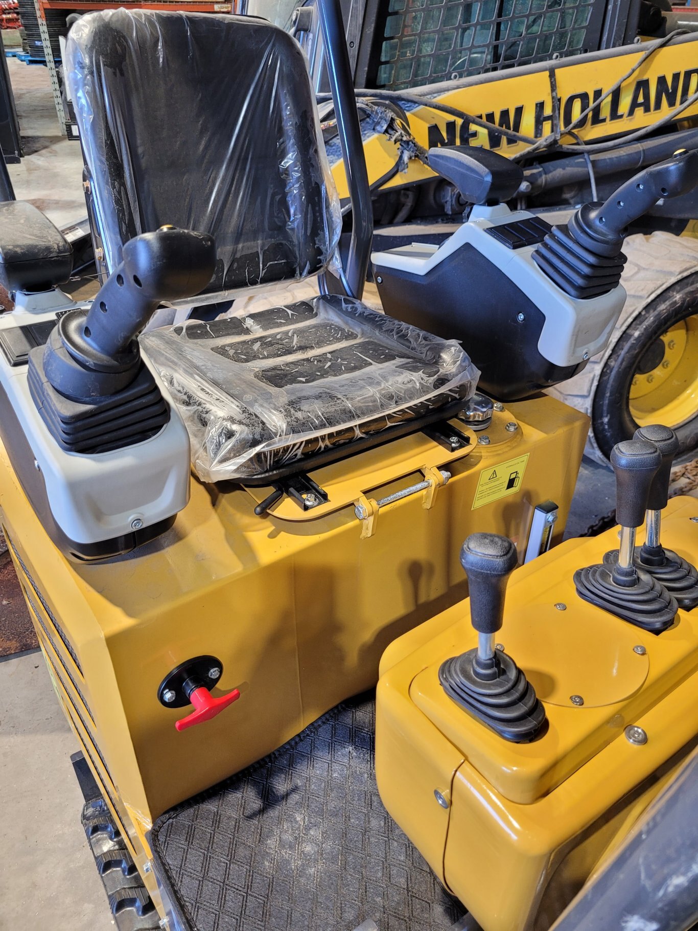 2025 AGT MX12 (Z) MINI EXCAVATOR