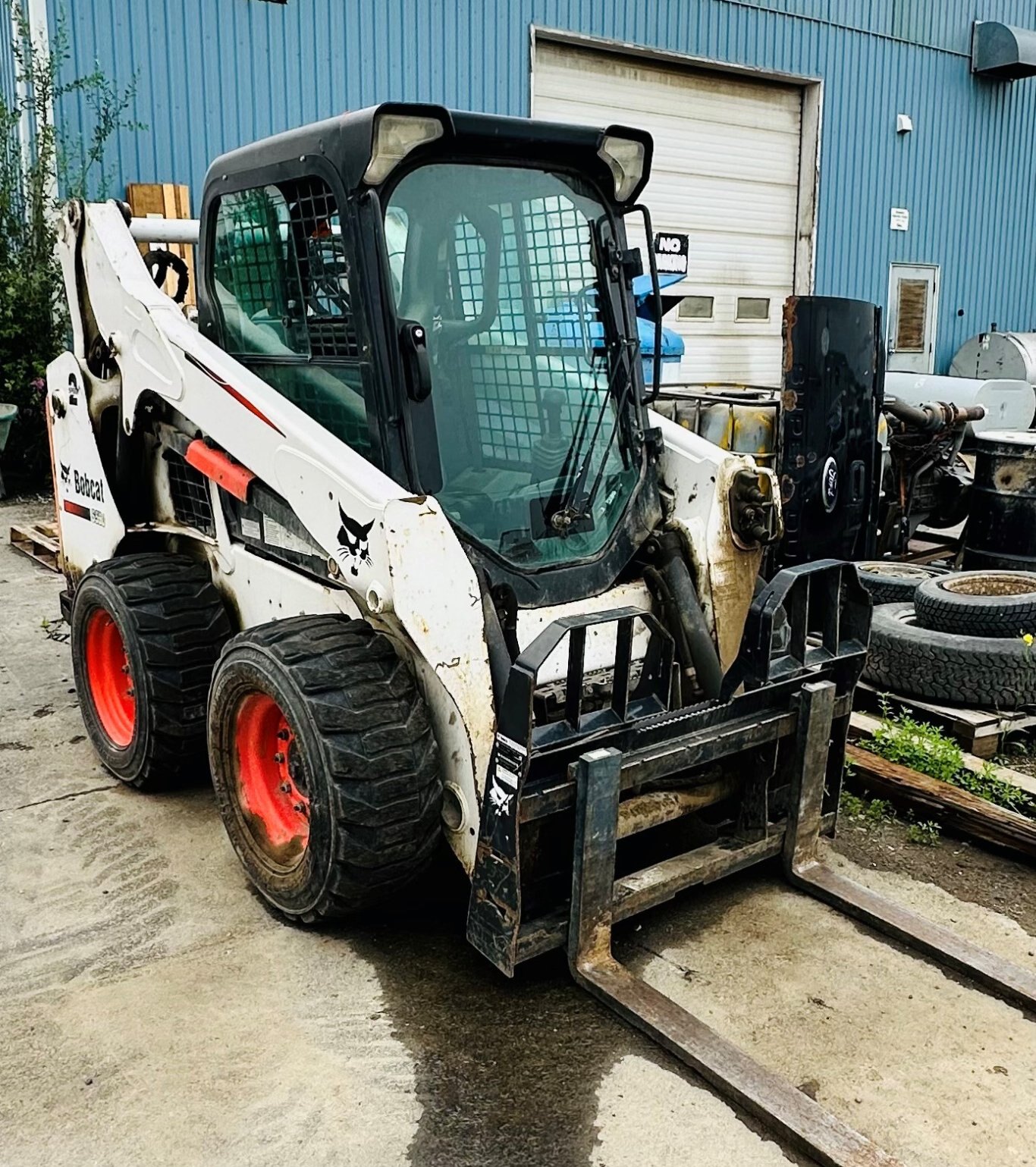 Bobcat S590 Skid Steer Loader