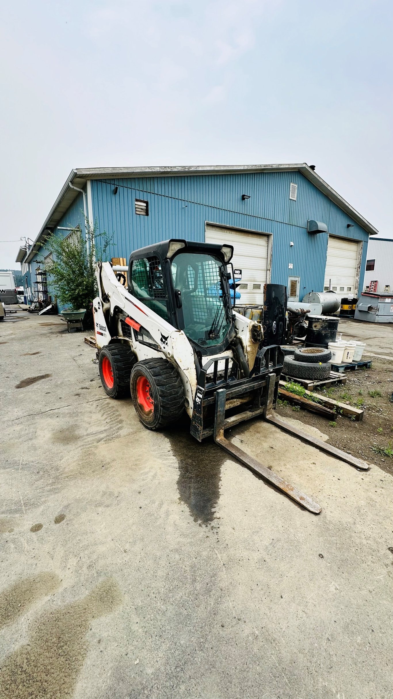 Bobcat S590 Skid Steer Loader