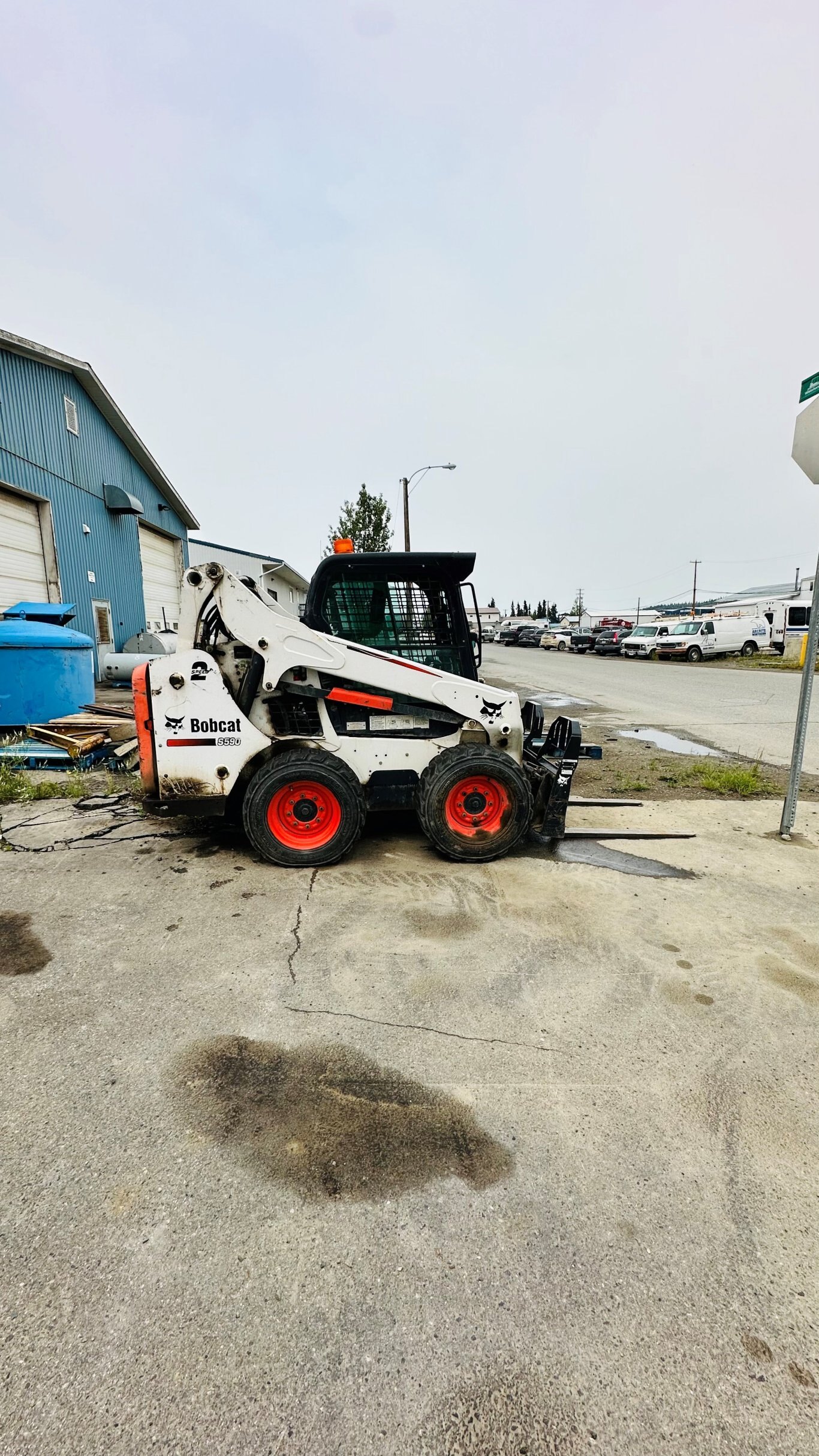 Bobcat S590 Skid Steer Loader