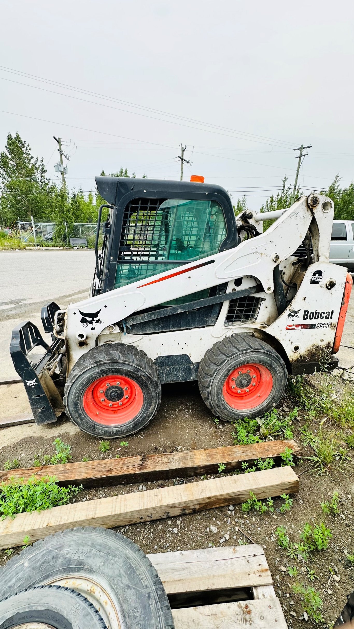 Bobcat S590 Skid Steer Loader