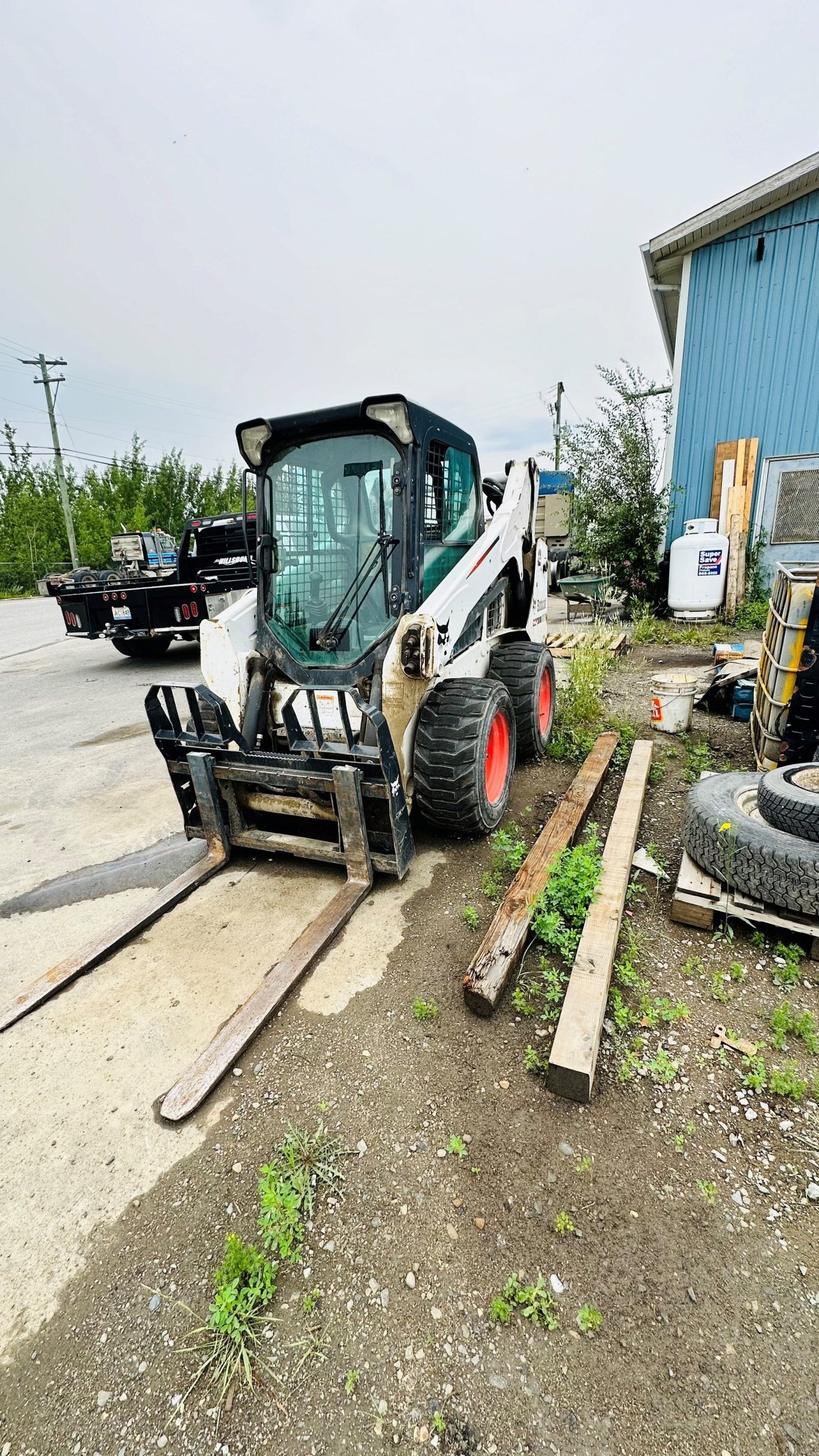 Bobcat S590 Skid Steer Loader