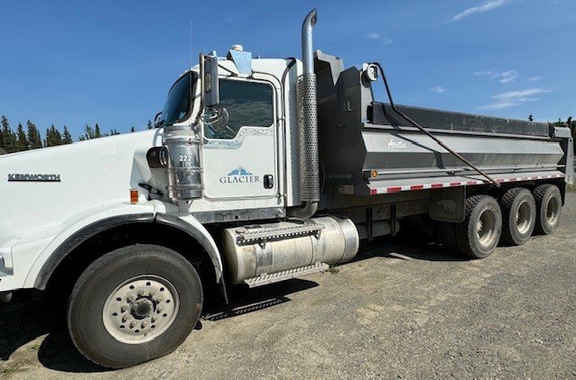 T800 Tri Drive Dump Truck