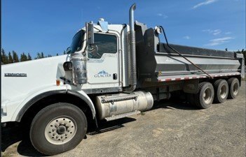 T800 Tri-Drive Dump Truck