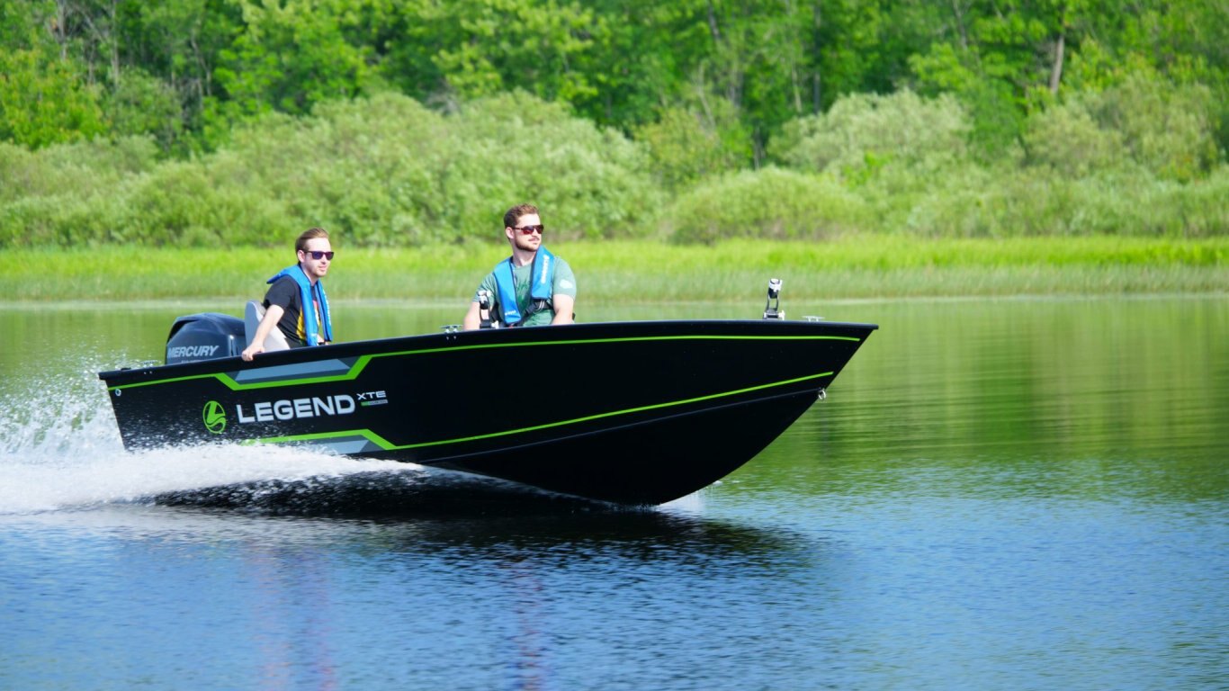 Legend Boats 16 XTE Tiller