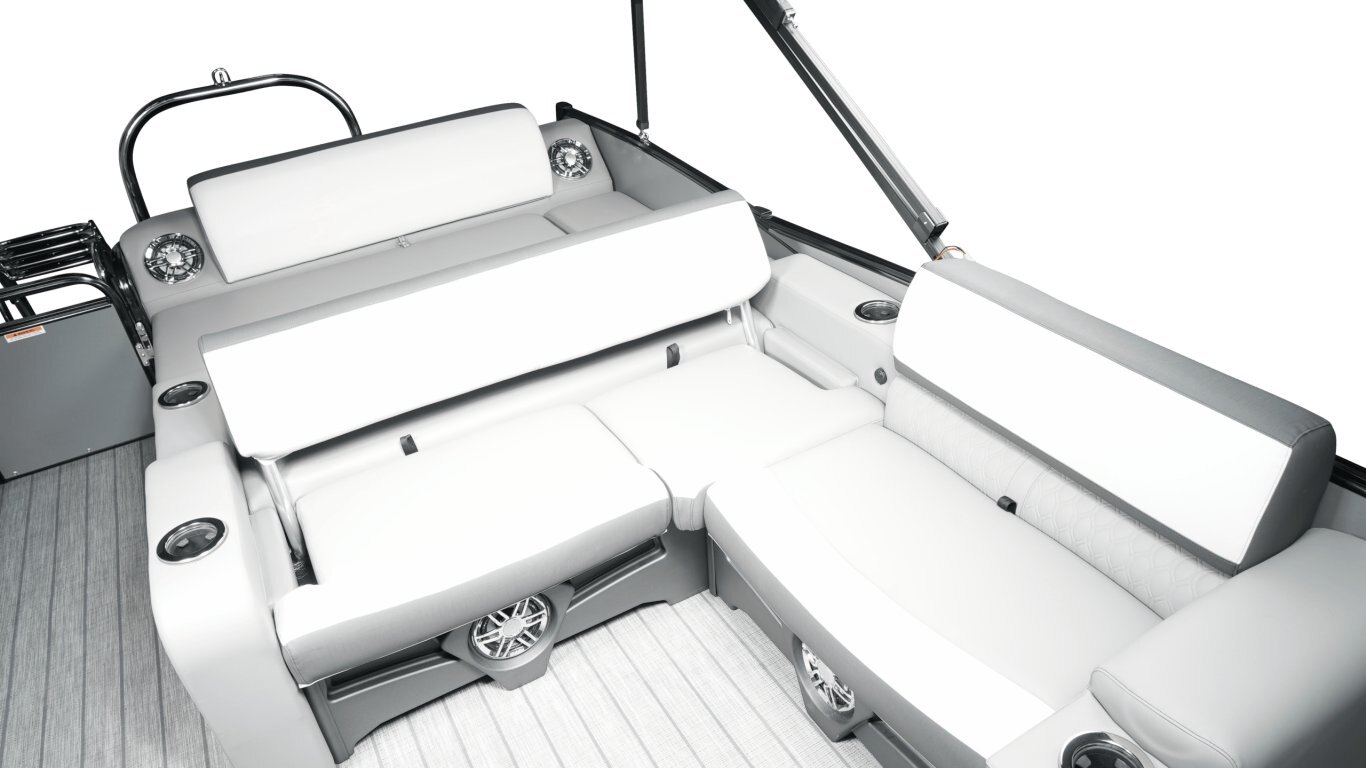 Legend Boats V Series Dual Lounge Sport Pro