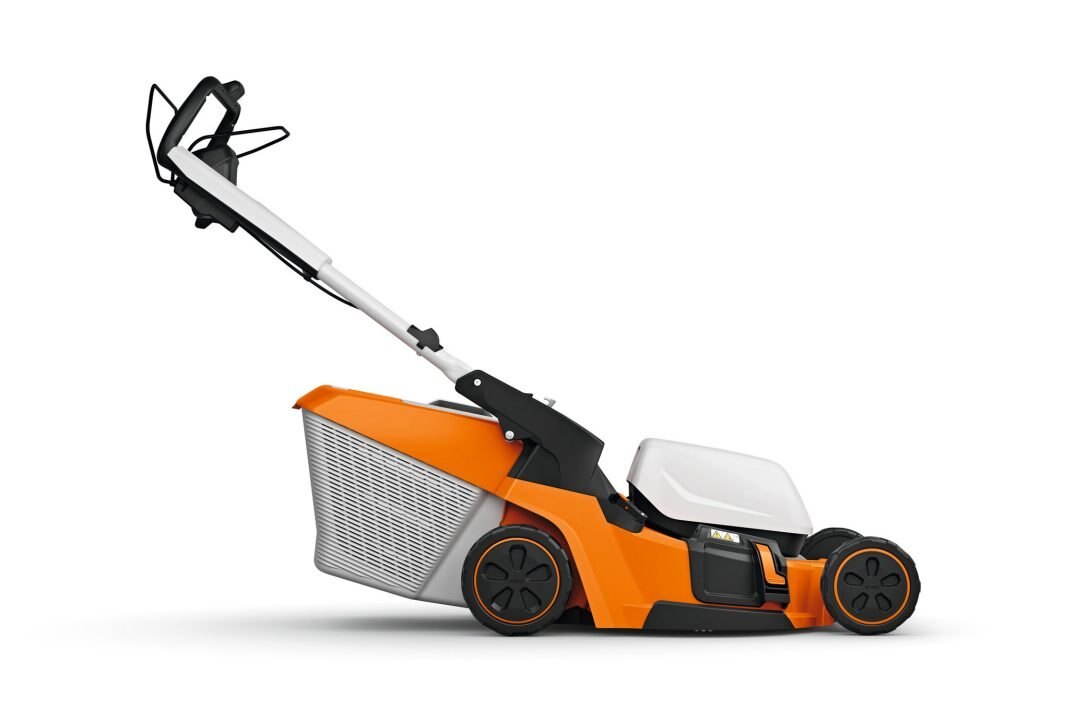 STIHL RMA 453 PV Set (includes 2 AP 300 S Batteries and an AL 301 Charger) WA422110001