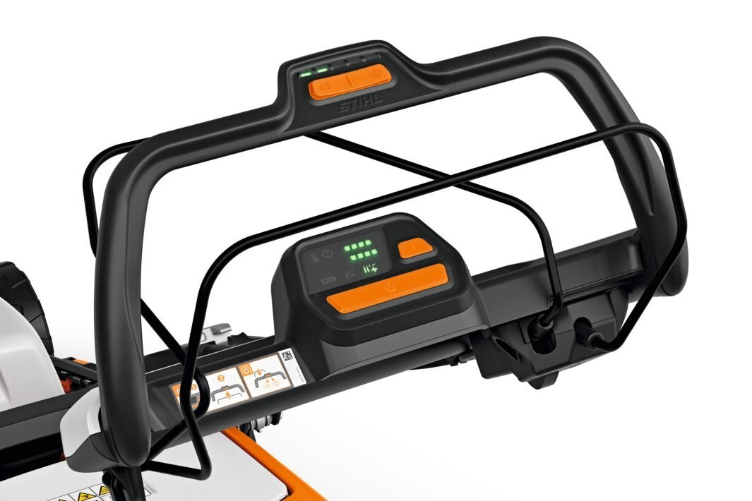 STIHL RMA 453 PV Set (includes 2 AP 300 S Batteries and an AL 301 Charger) WA422110001