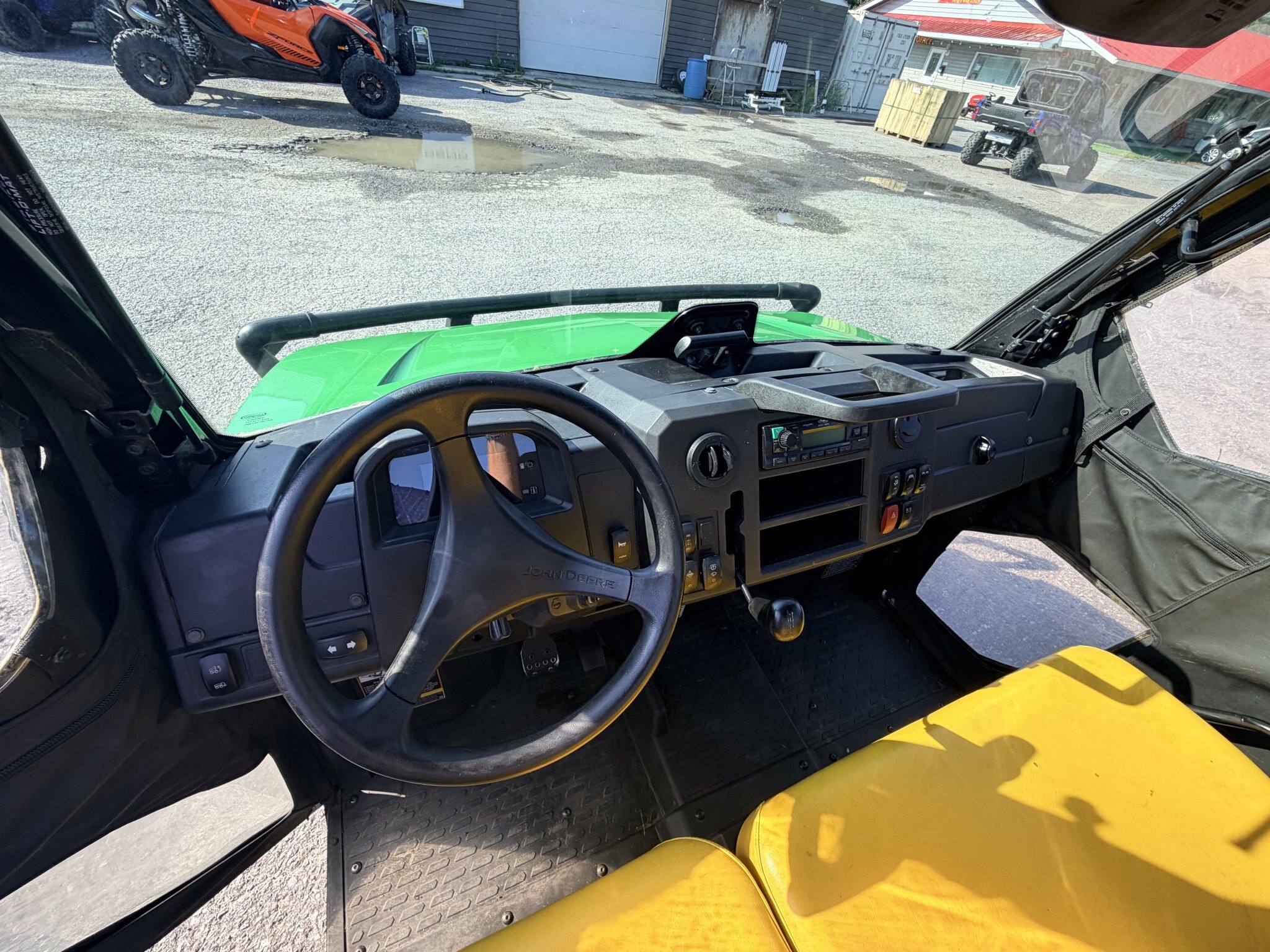 2022 JOHN DEERE+FULL CAB