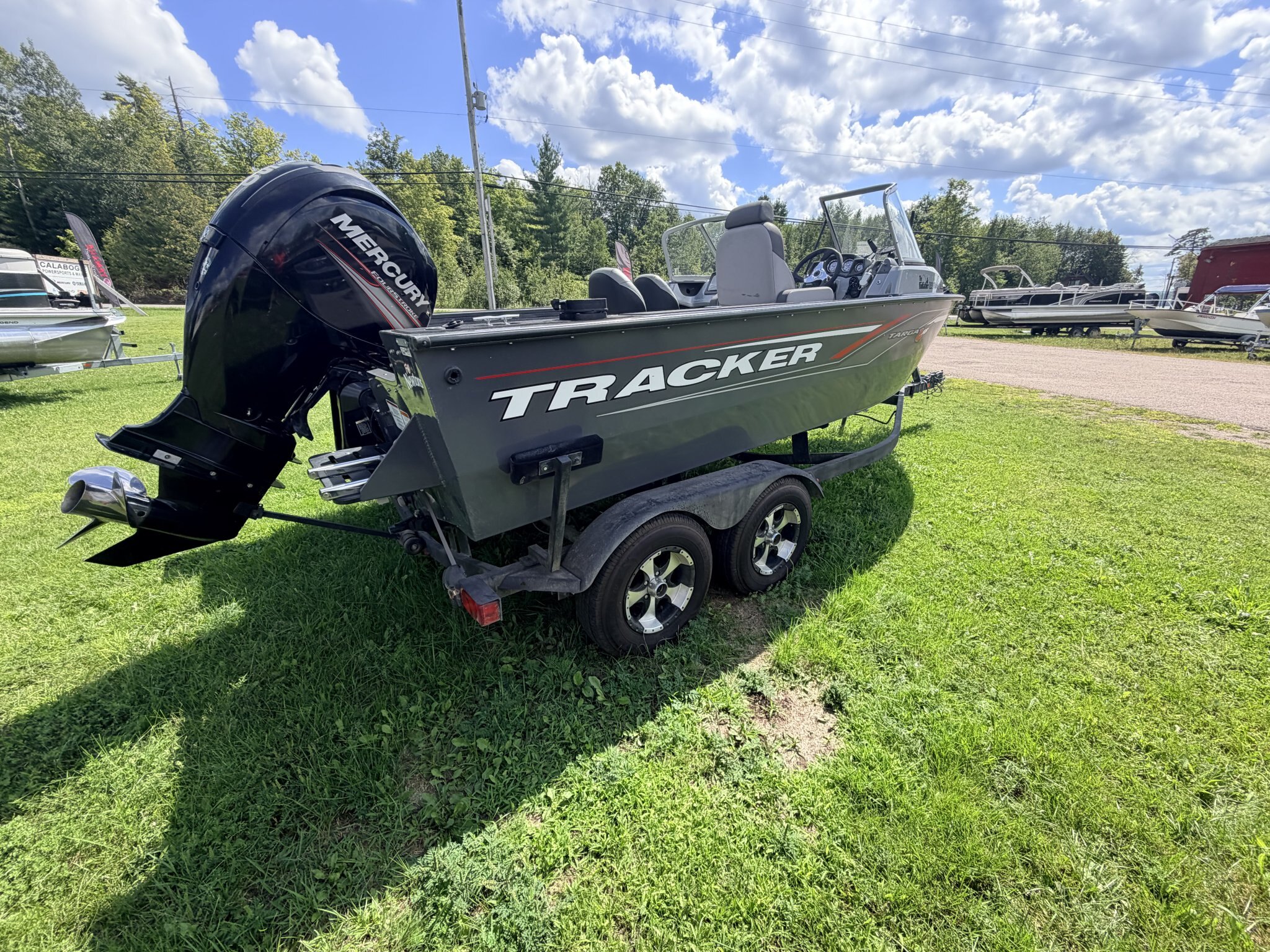 2017 TRACKER V18 TARGA 150HP