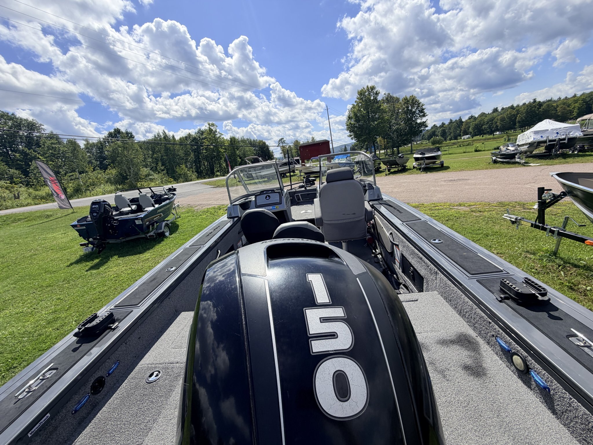 2017 TRACKER V18 TARGA 150HP
