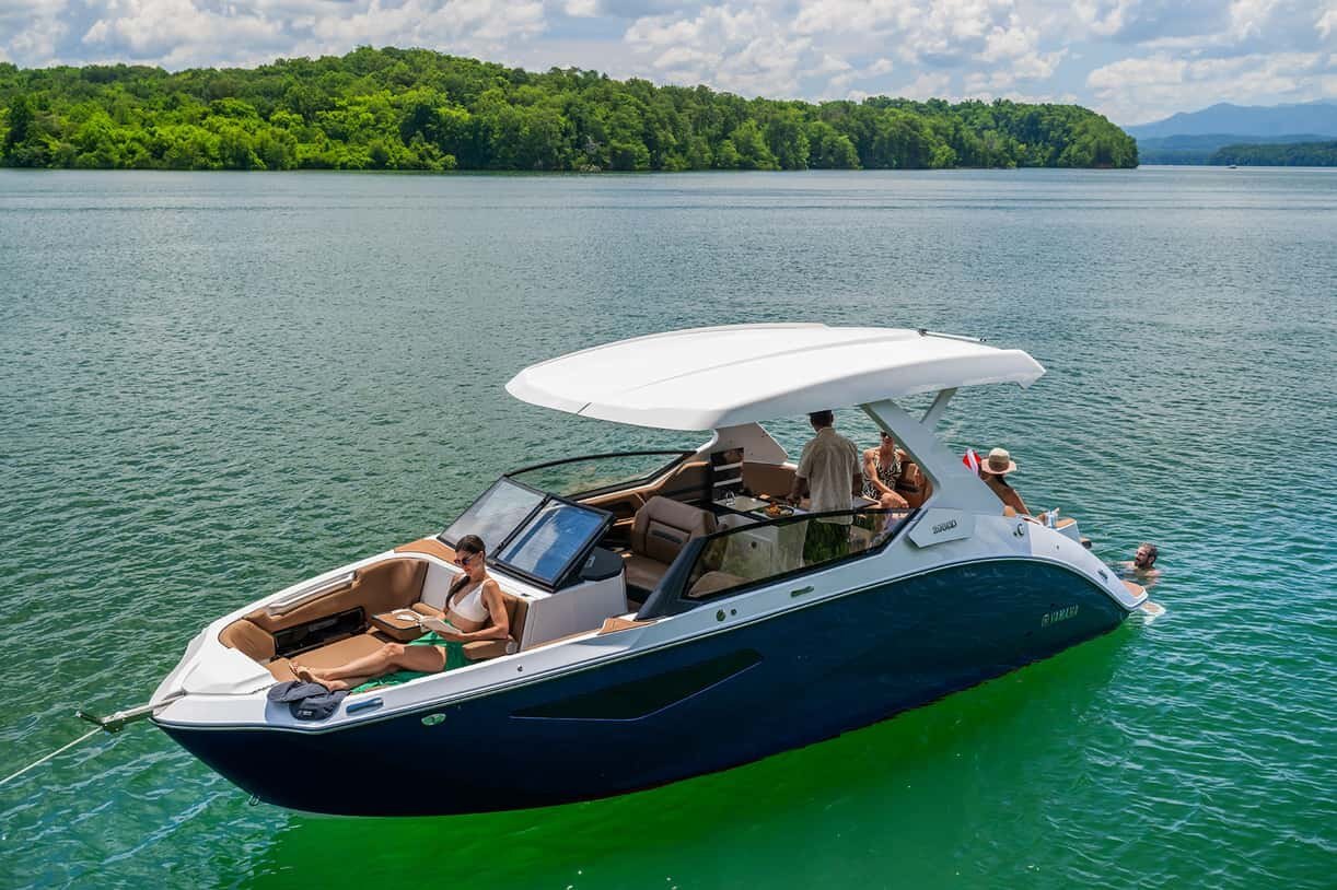 2026 Yamaha 295SD Yacht Blue