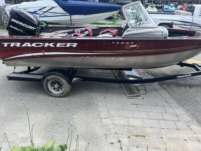 2012 Tracker Targa V-18 Combo