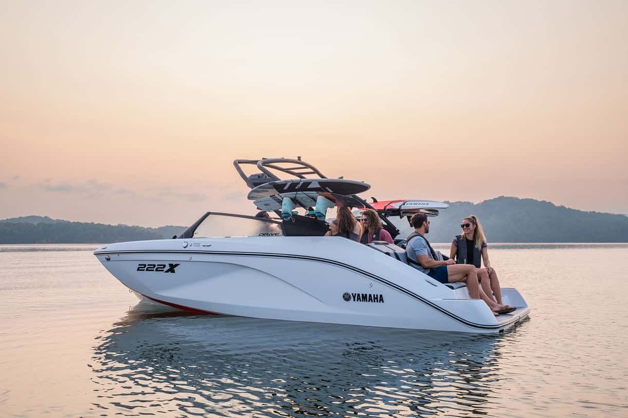 2027 Yamaha 222XE White