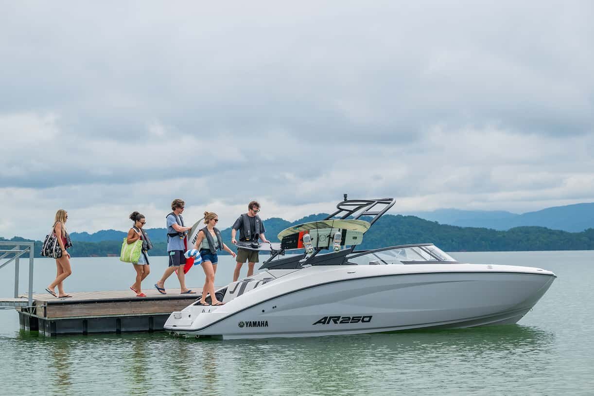 2027 Yamaha AR250 Dolphin Grey