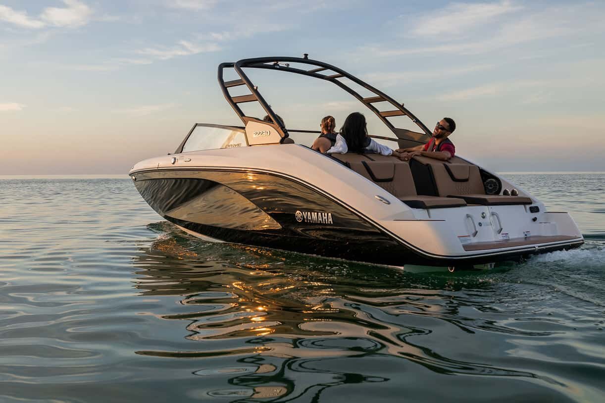2027 Yamaha 222SD Black