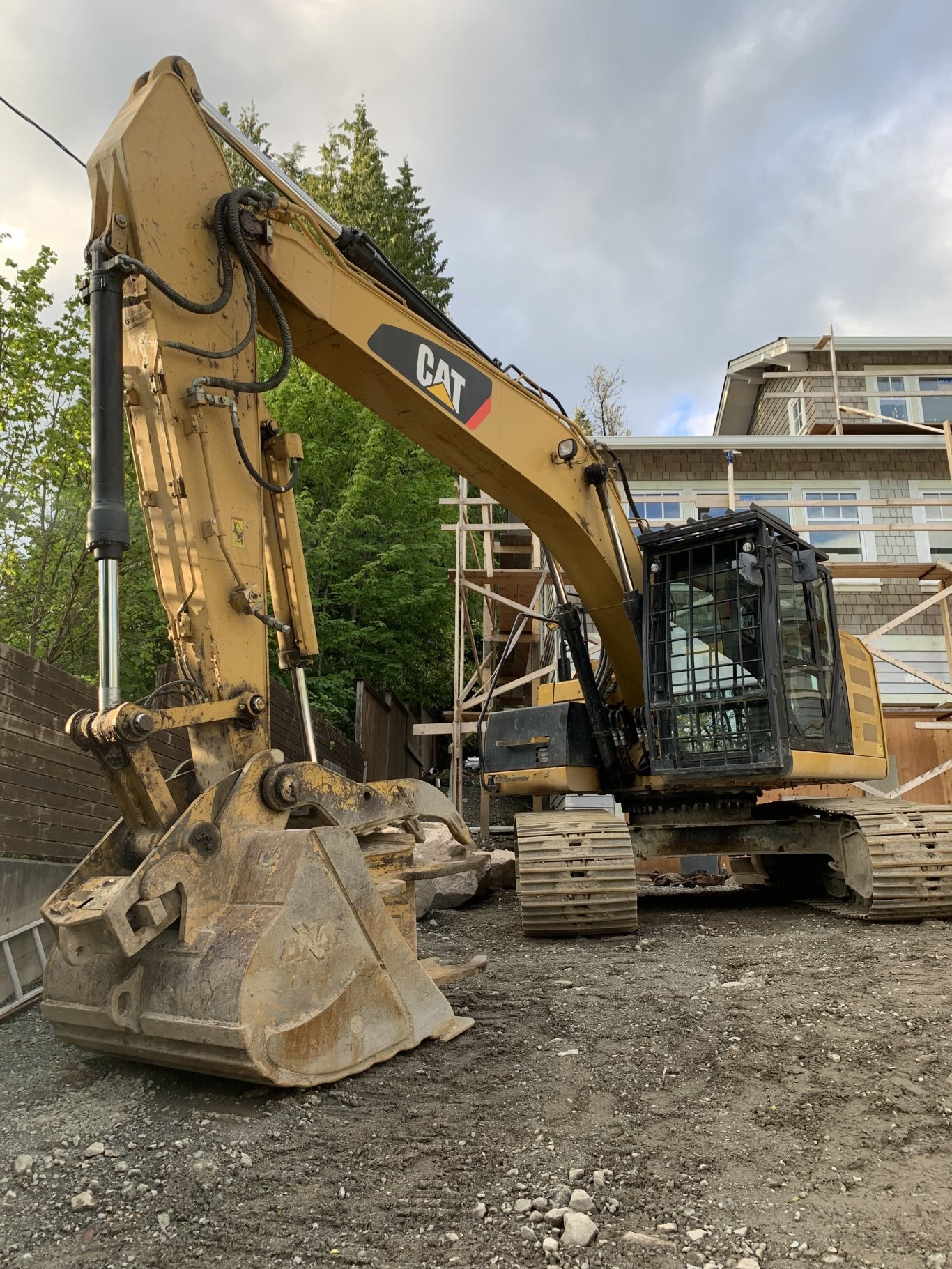 2014 Caterpillar 320ERR Excavator