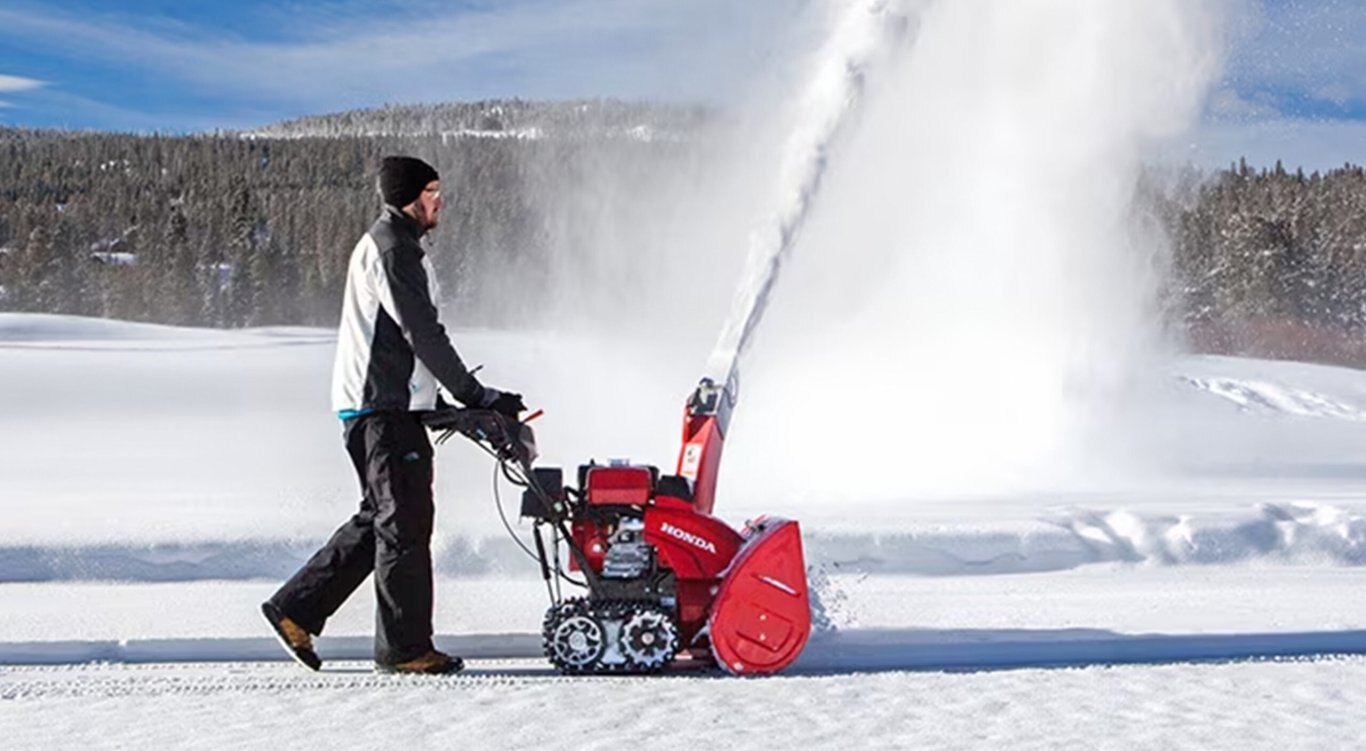 Preparing for the Snow: A Guide to Selecting the Right Snowblower