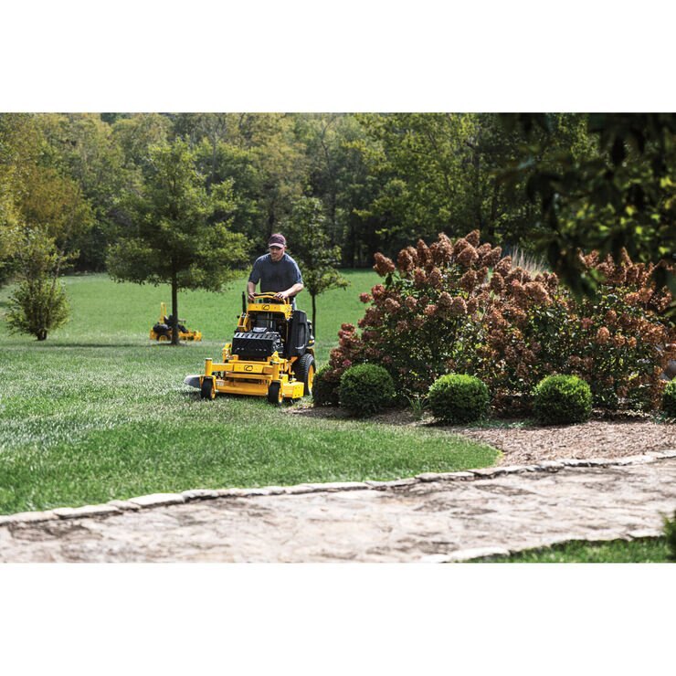 Cub Cadet PRO X 636