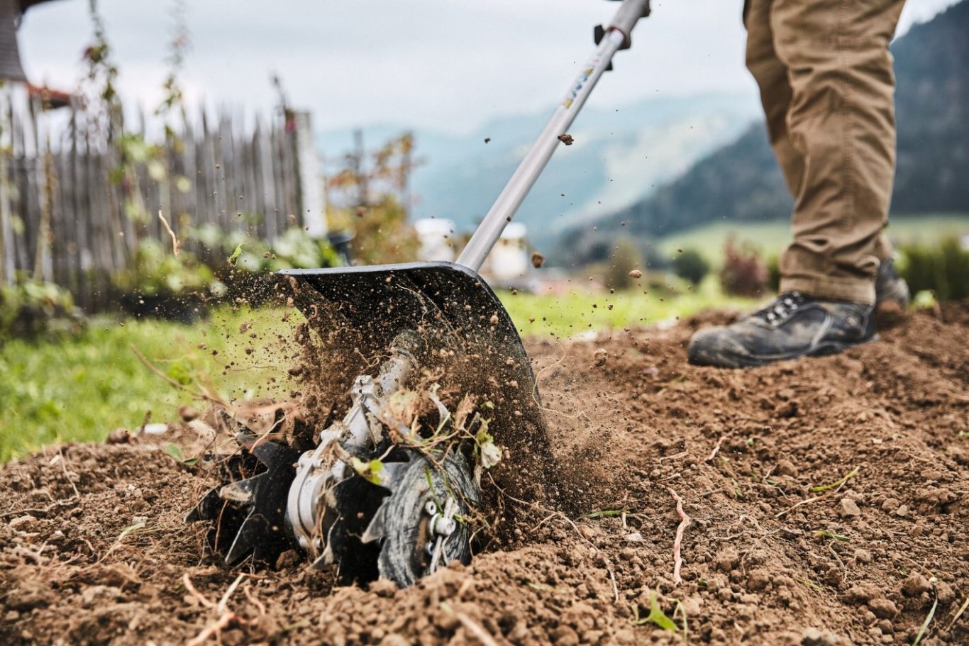 STIHL BF KM Cultivator Attachment