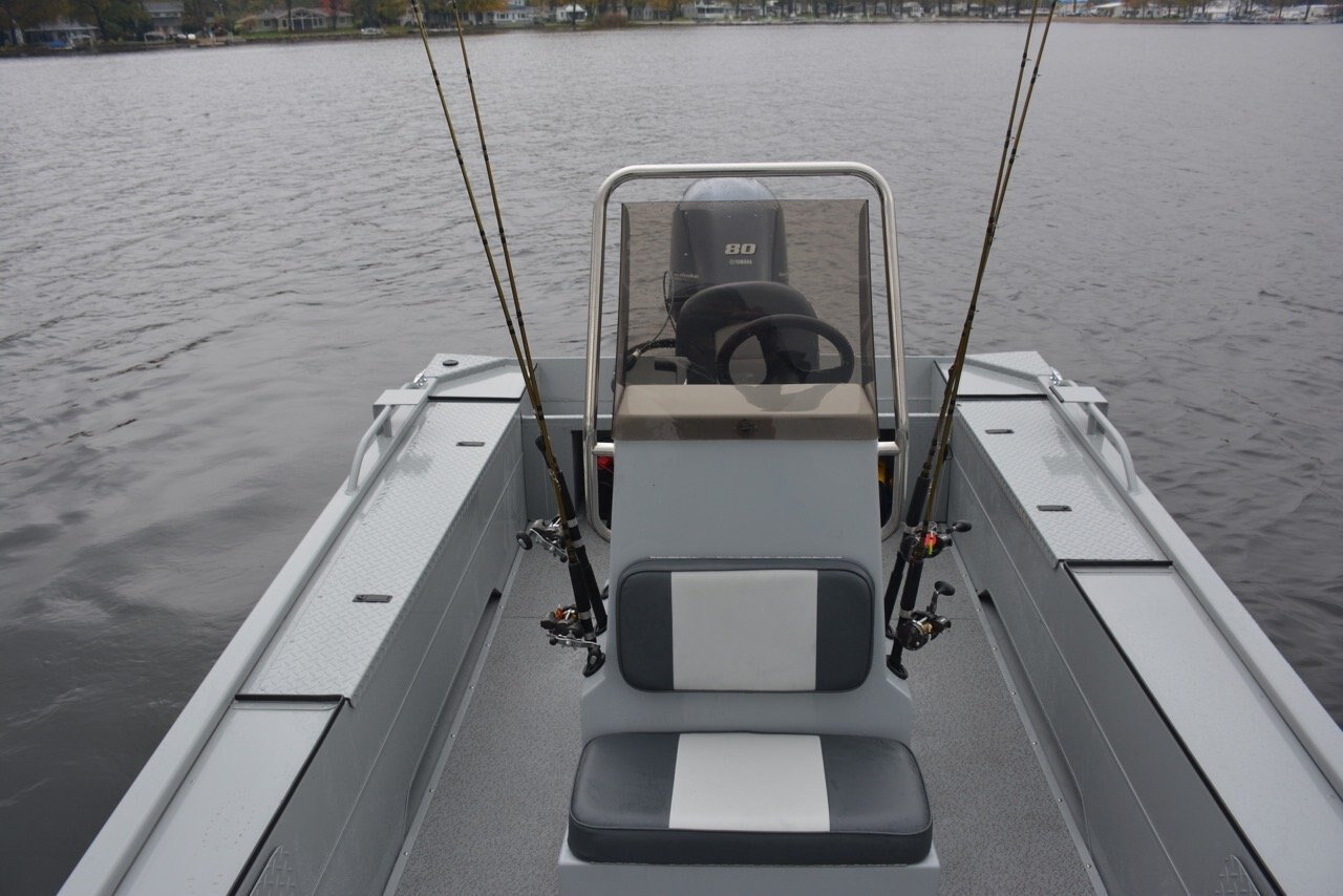 Smoker Craft SPORTSMAN1660 PRO (SHOWN WT/OPT FISHING SEATS)