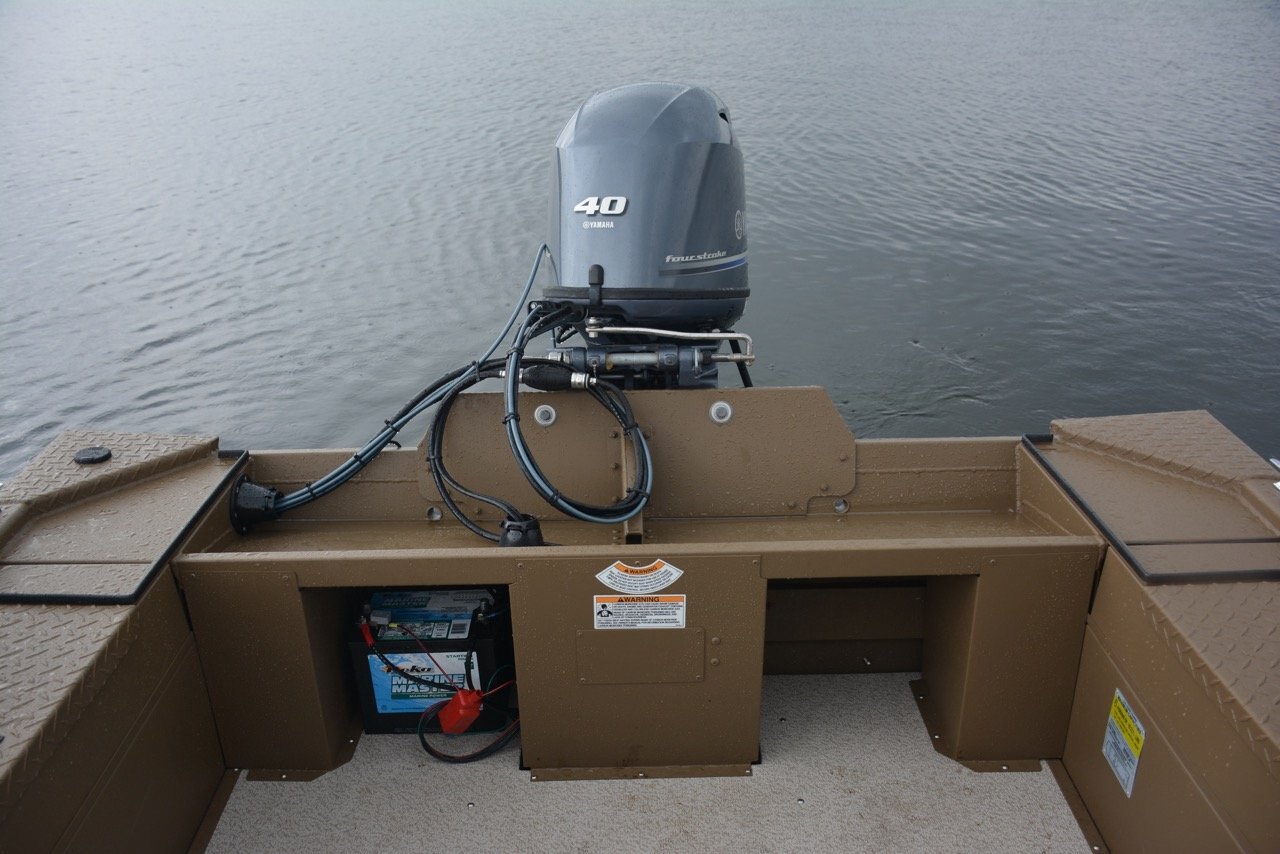 Smoker Craft SPORTSMAN1660 PRO (SHOWN WT/OPT FISHING SEATS)