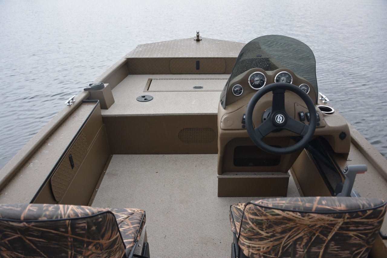 Smoker Craft SPORTSMAN1660 PRO (SHOWN WT/OPT FISHING SEATS)