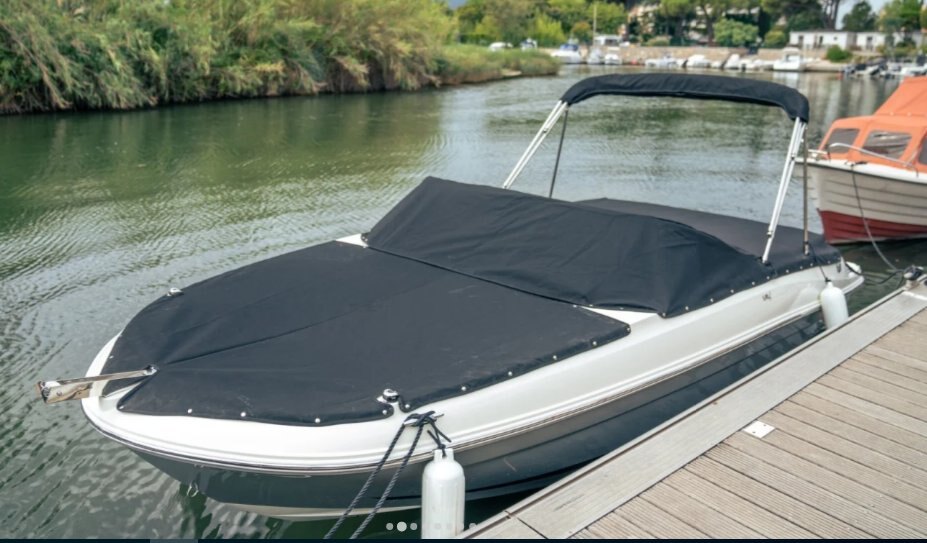 2024 Bayliner VR4 Black Hull Sides (White Bottom)