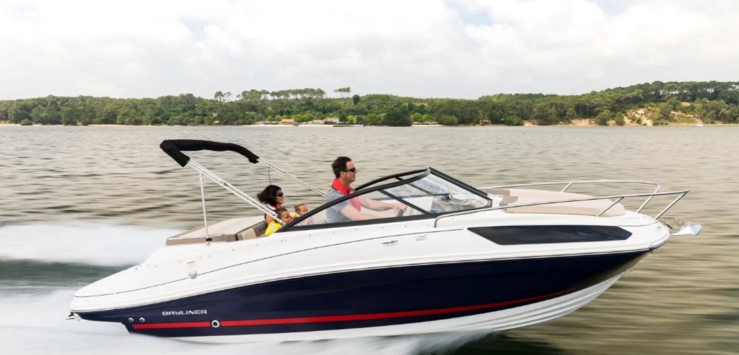 2024 Bayliner VR5 CUDDY