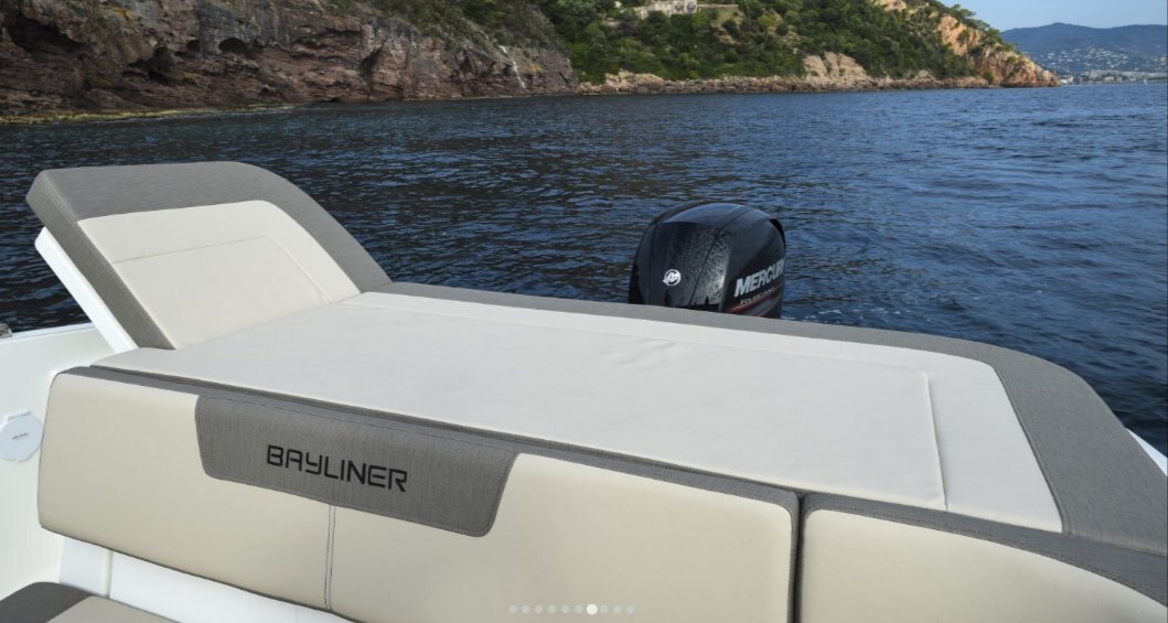 2024 Bayliner VR5 CUDDY